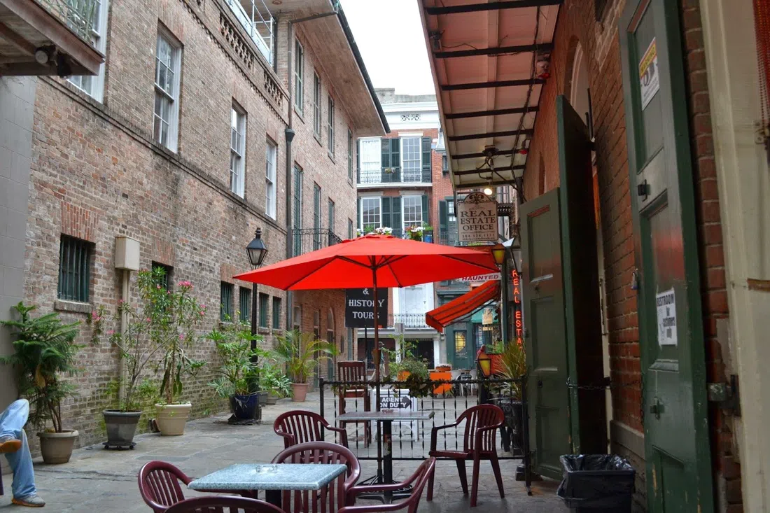 Pirate's Alley Café & Olde Absinthe House, New Orleans