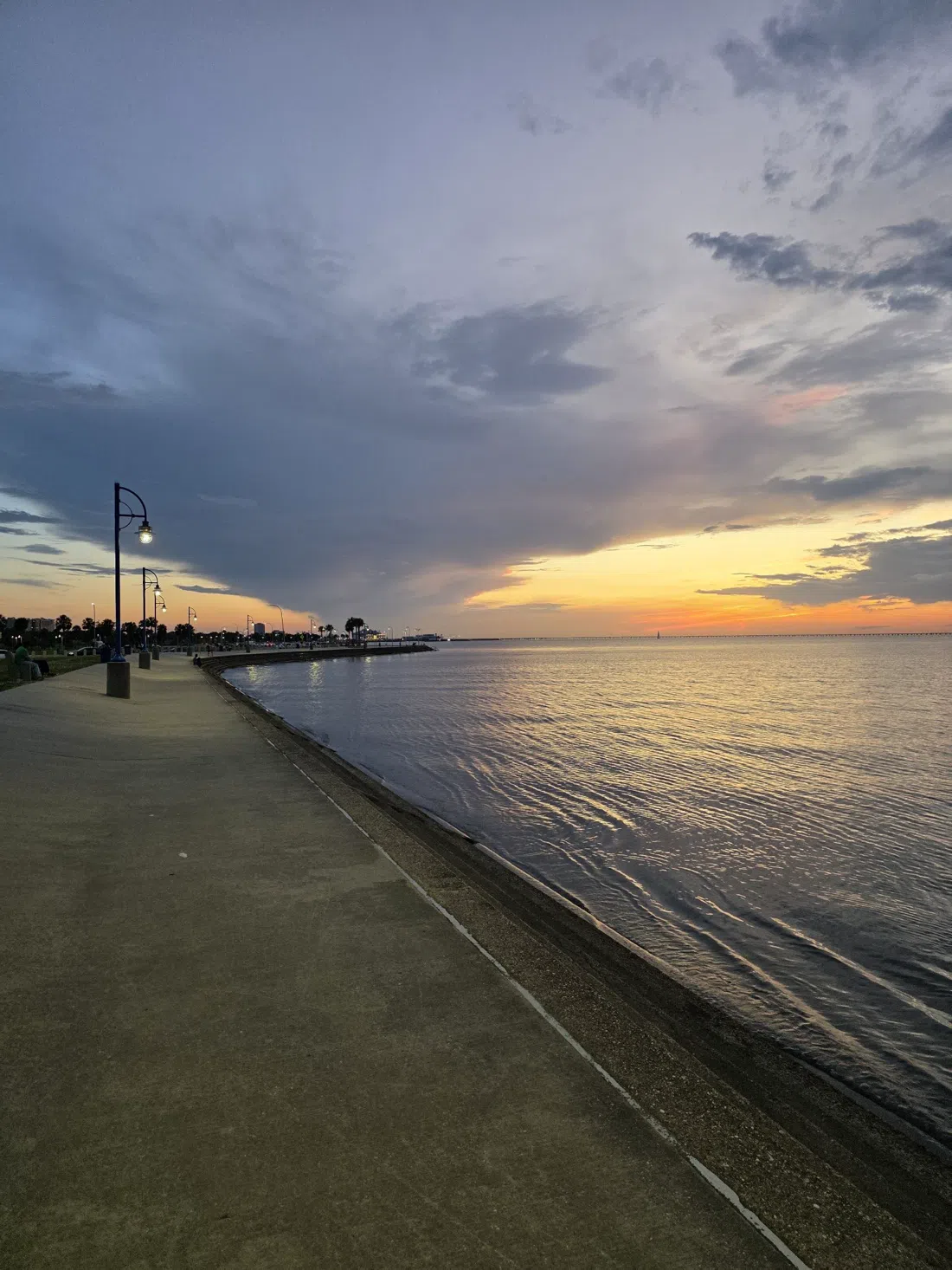 Lakeshore Drive Seawall & Lakefront Promenade, New Orleans