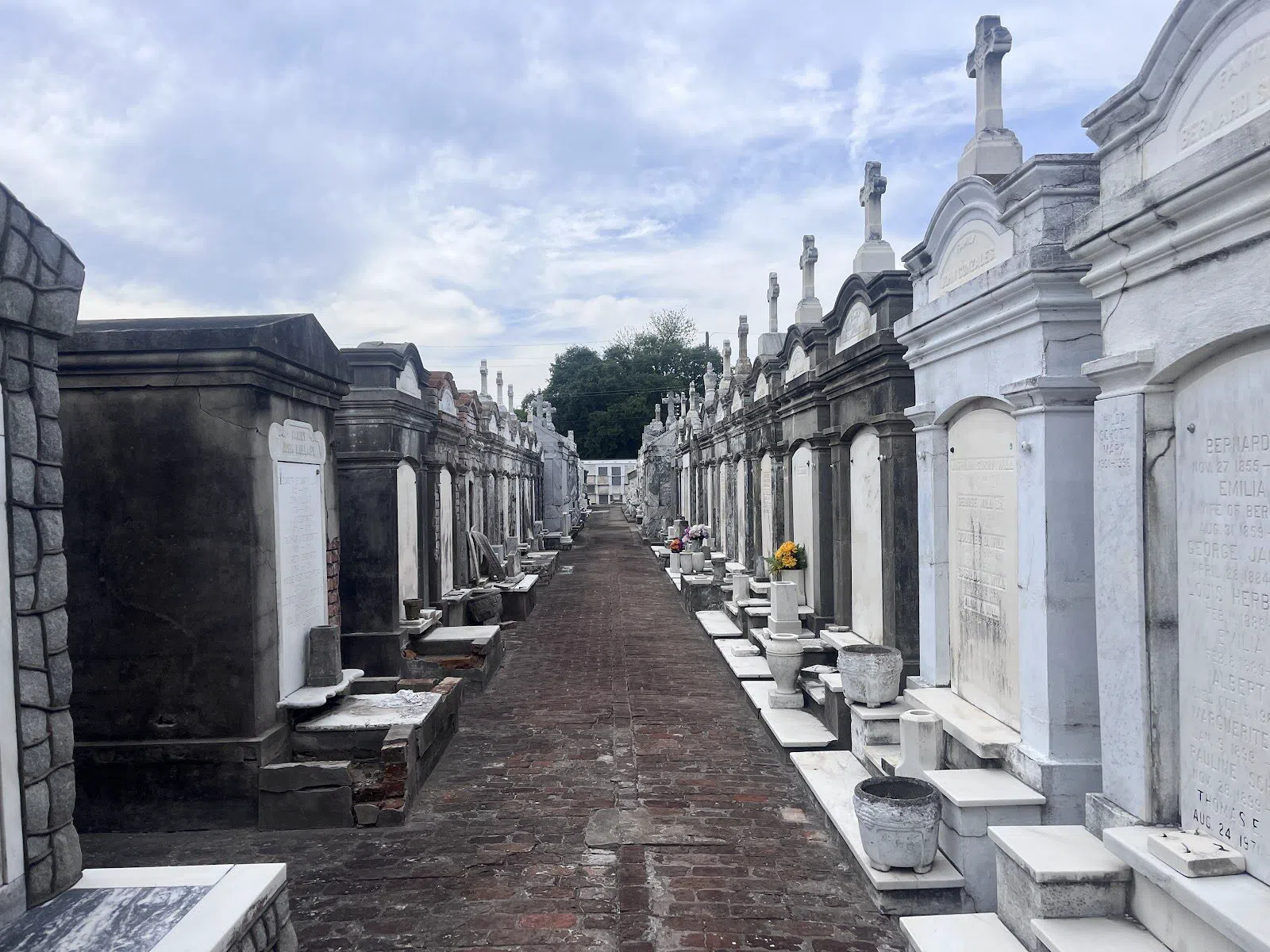 St. Vincent de Paul Cemetery (Louisa Street), New Orleans